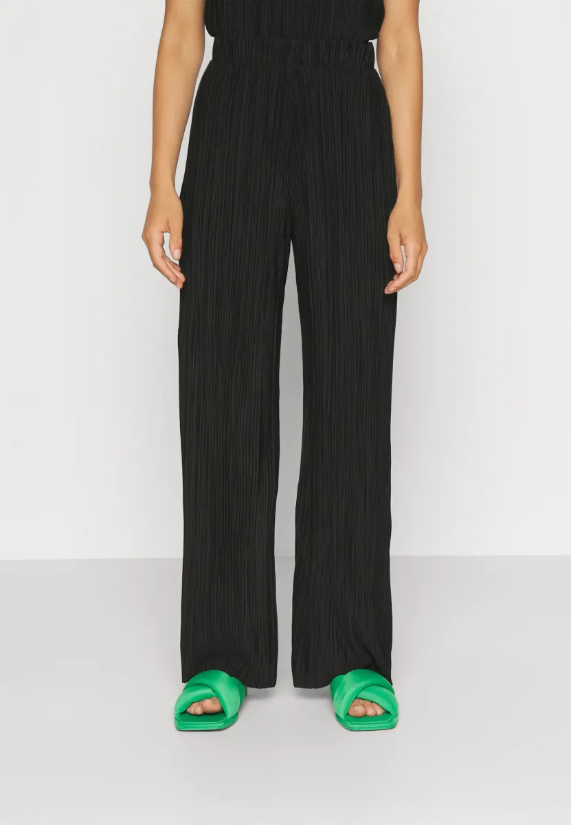 VMCIRA WIDE PANT - Stoffhose - black