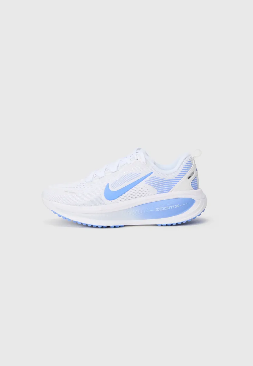 VOMERO 18 - Laufschuh Straße - white/royal pulse/football grey