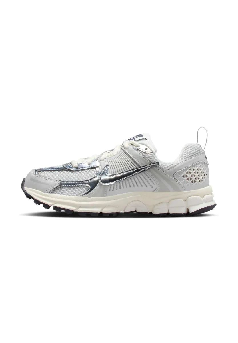 VOMERO 5 BG 1 - Sneaker low - photon dust/chrome-gridiron-sail