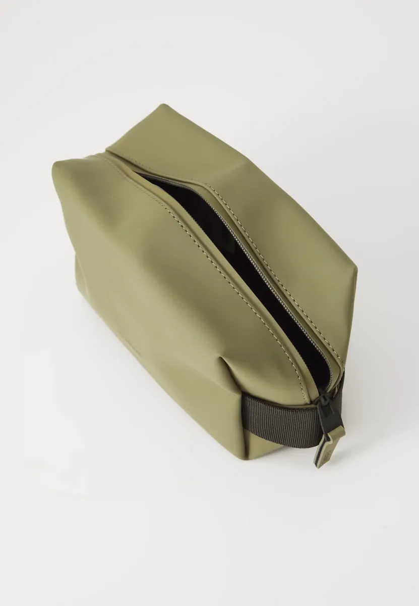 WASH BAG SMALL UNISEX - Kosmetiktasche - marsh