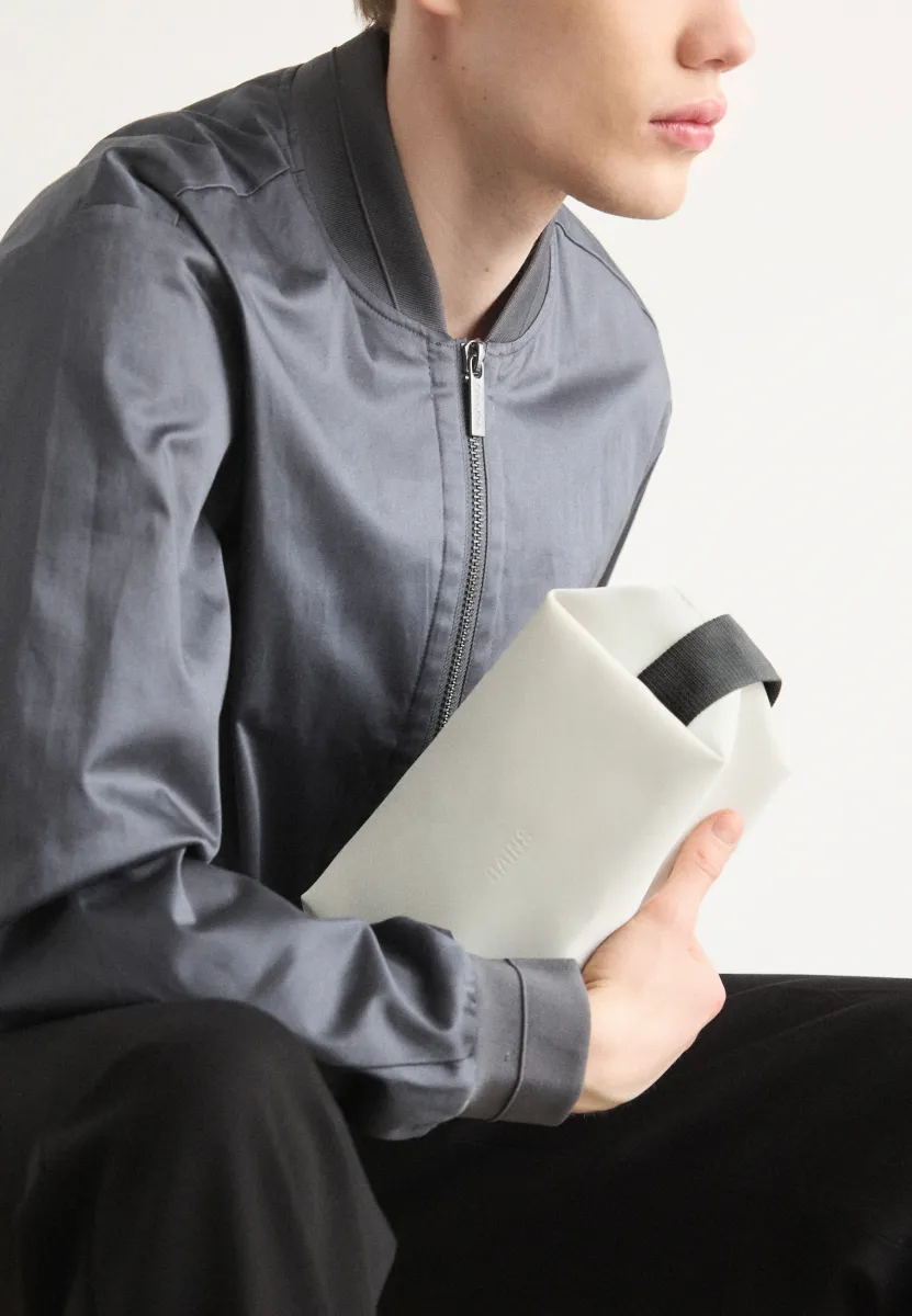 WASH BAG SMALL UNISEX - Kosmetiktasche - matrix