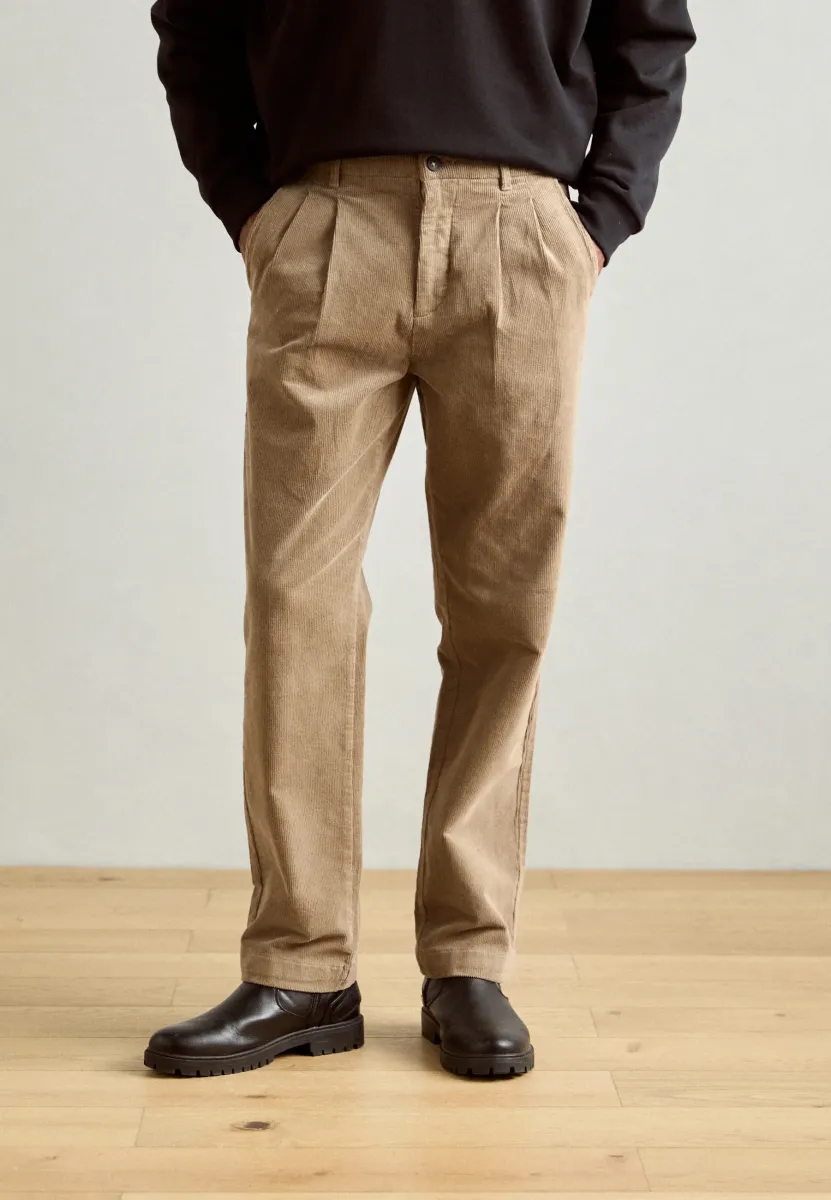 WIDE FIT PANTS - Stoffhose - light sand