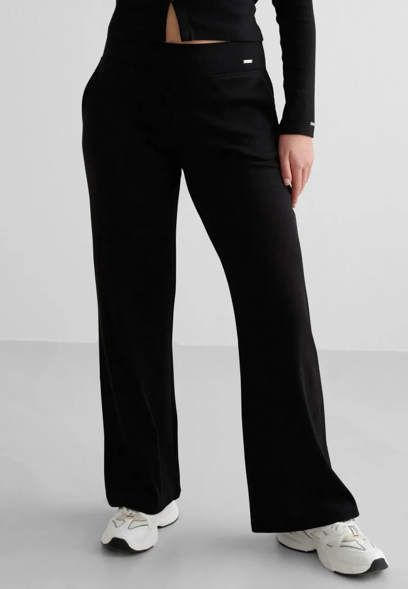 WIDE - Stoffhose - black