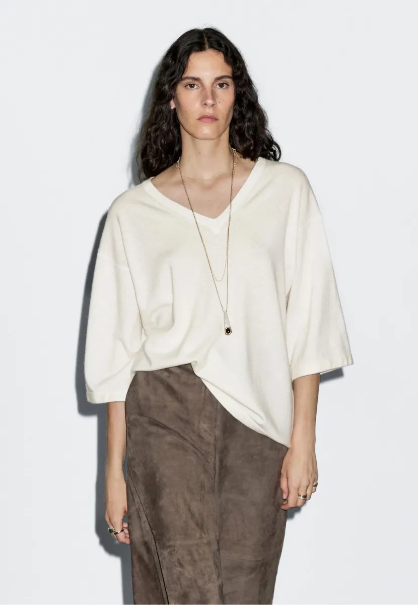 WIDE V-NECK - Strickpullover - white