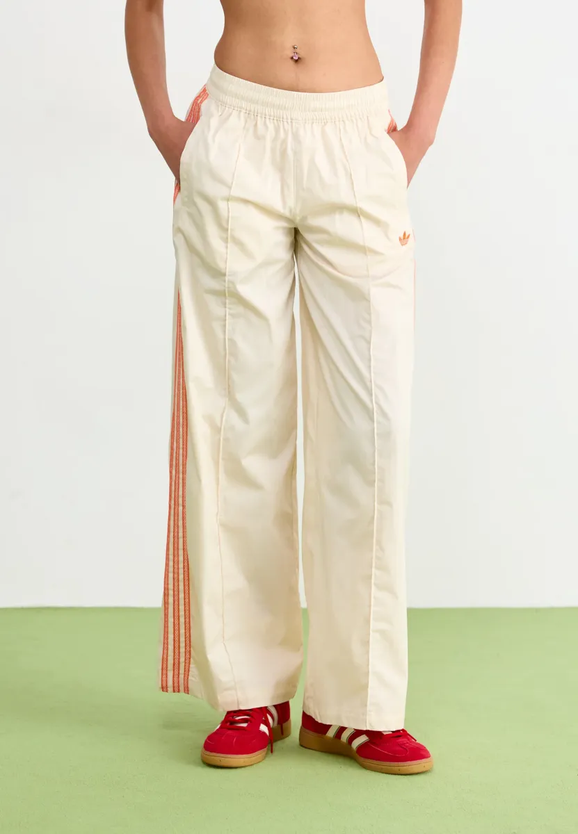 WIDELEG PANT - Jogginghose - white