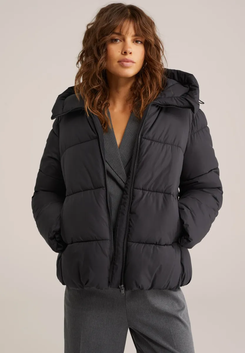 Winterjacke - black