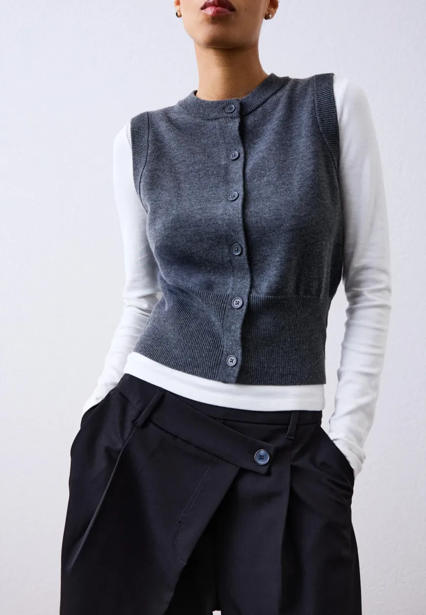 WITH BUTTONS  - Weste - grey