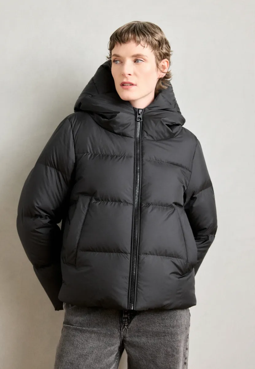 WITH SIDE SLITS - Daunenjacke - black