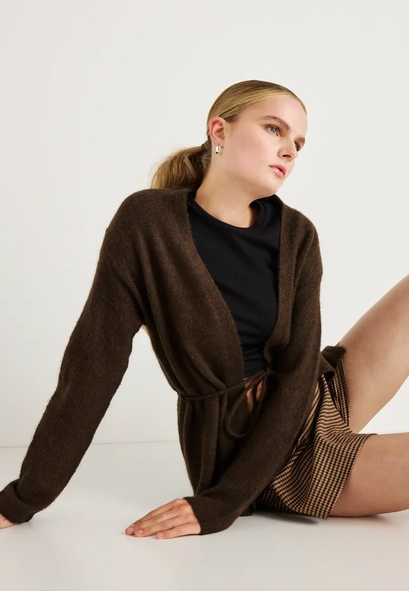 WRAP CARDIGAN - Strickjacke - chocolate brown