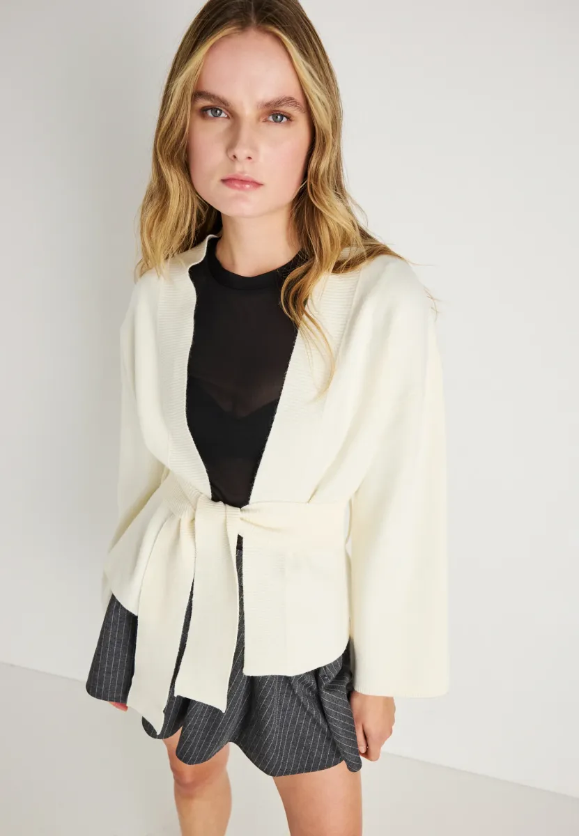 WRAP - Strickjacke - gardenia