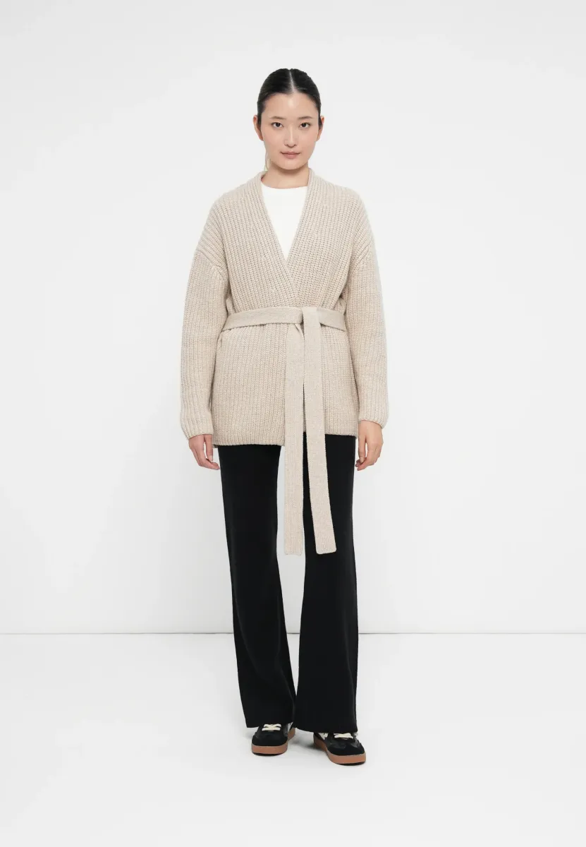 WRAPPED CARDI - Strickjacke - moonstone