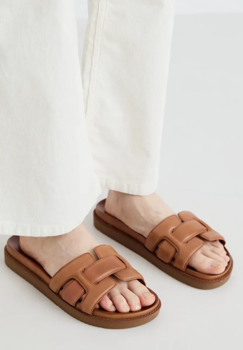 WYLALAENDAR - Pantolette flach - medium brown