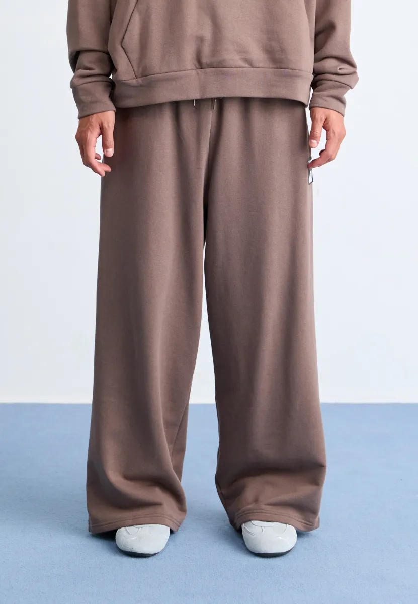 X RIPNDIP OVERSIZED WIDE TR OP - Jogginghose - flat bronze