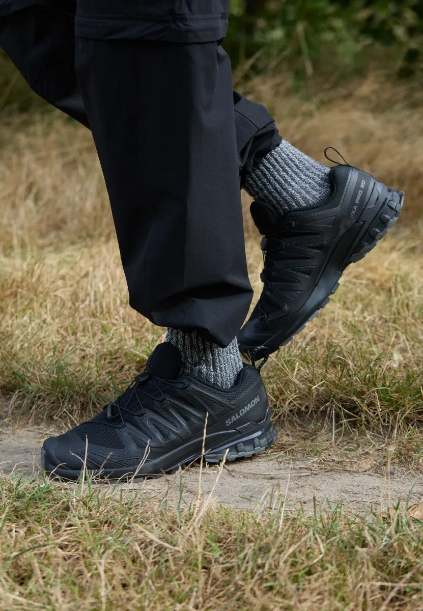 XA PRO 3D V9 WIDE - Laufschuh Trail - black/phantom/pewter