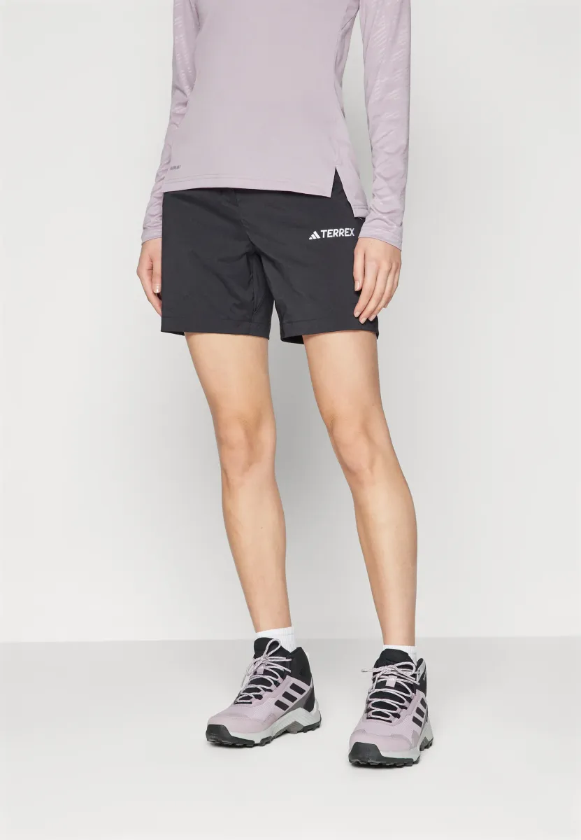XPERIOR MID - Kurze Sporthose - black