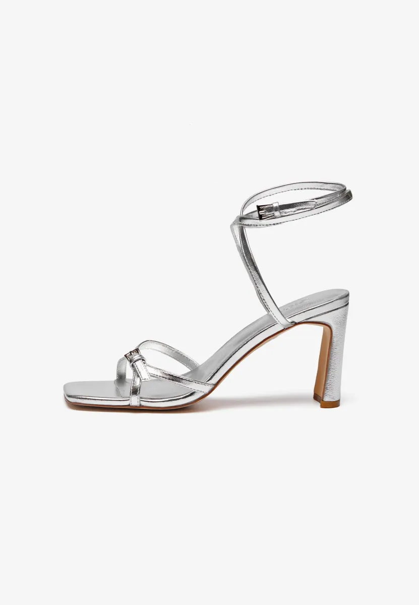 YH1764-4 - Riemensandalette - silver-coloured